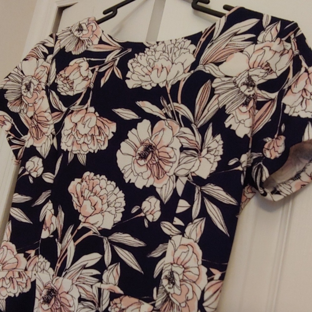 Necessary Objects floral midi dress - Picture 2 of 6